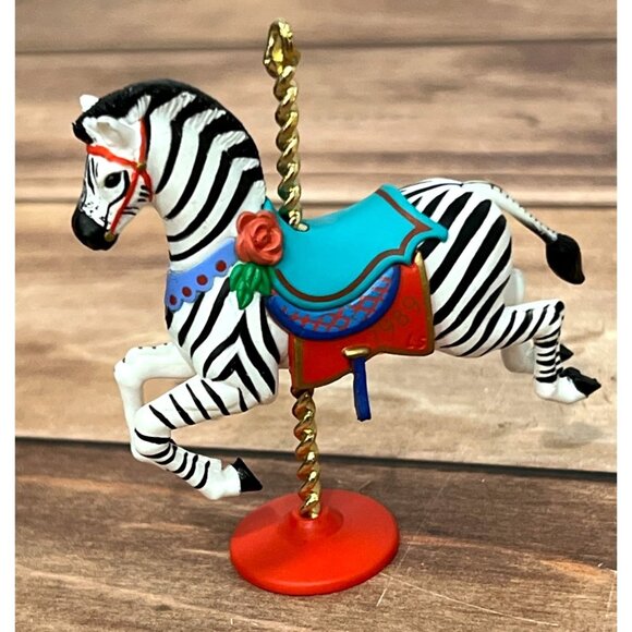 1989 HALLMARK KEEPSAKE ORNAMENT CAROUSEL ZEBRA BY LINDA SICKMAN ARTISTS FAVORITE - Picture 1 of 8